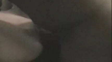 สาวผอมบางช่วยตัวเองในทุกวิถีทาง วิดีโอ โป็