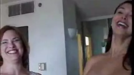 สาวโดนรุมโทรมรุมโทรม ดู วิดีโอ โป